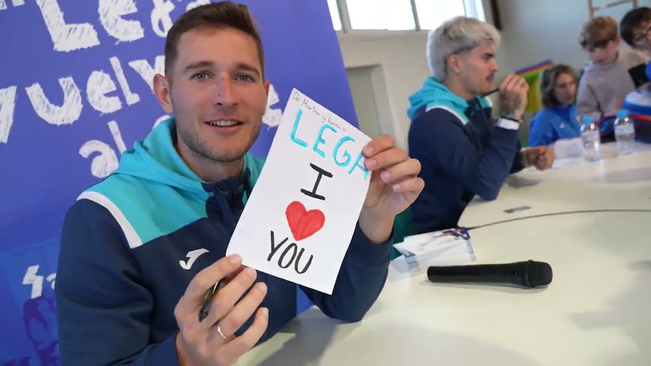 🤍💙 #ElLegaVuelveAlCole con Juan Cruz y Jorge Sáenz en el CEIP Miguel de Cervantes