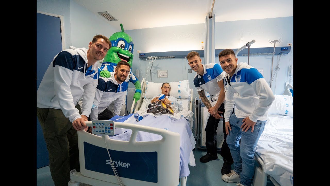 📹 El C.D. Leganés visita a los pacientes ingresados en el Hospital Severo Ochoa de nuestra ciudad