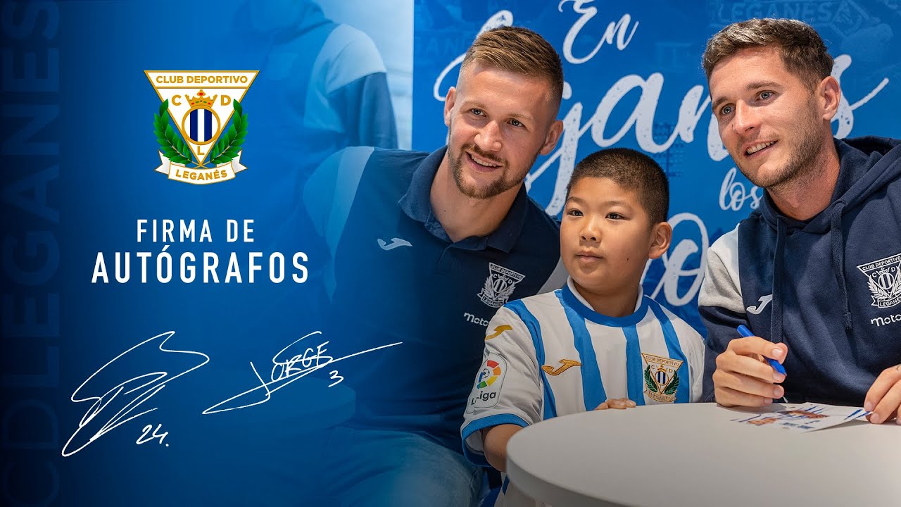 📹 Piotr Parzyszek y Jorge Sáenz firman autógrafos en #Legastore