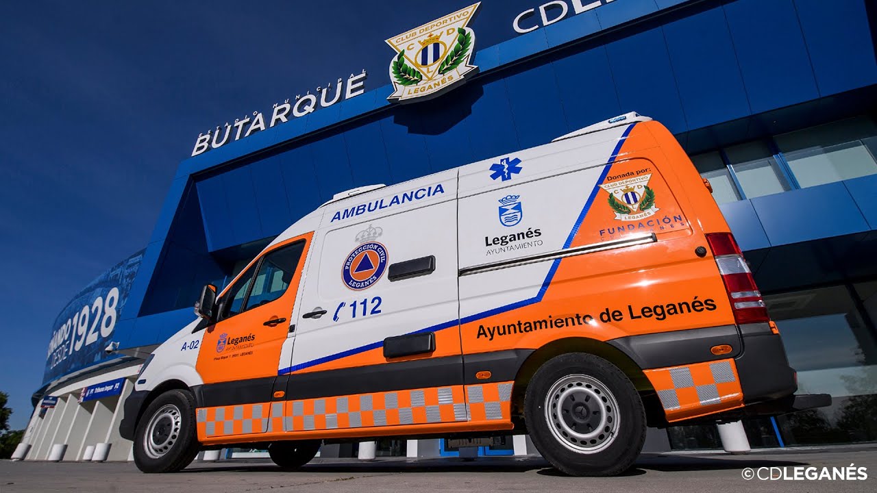 La Fundación C.D. Leganés dona una ambulancia para Protección Civil de Leganés