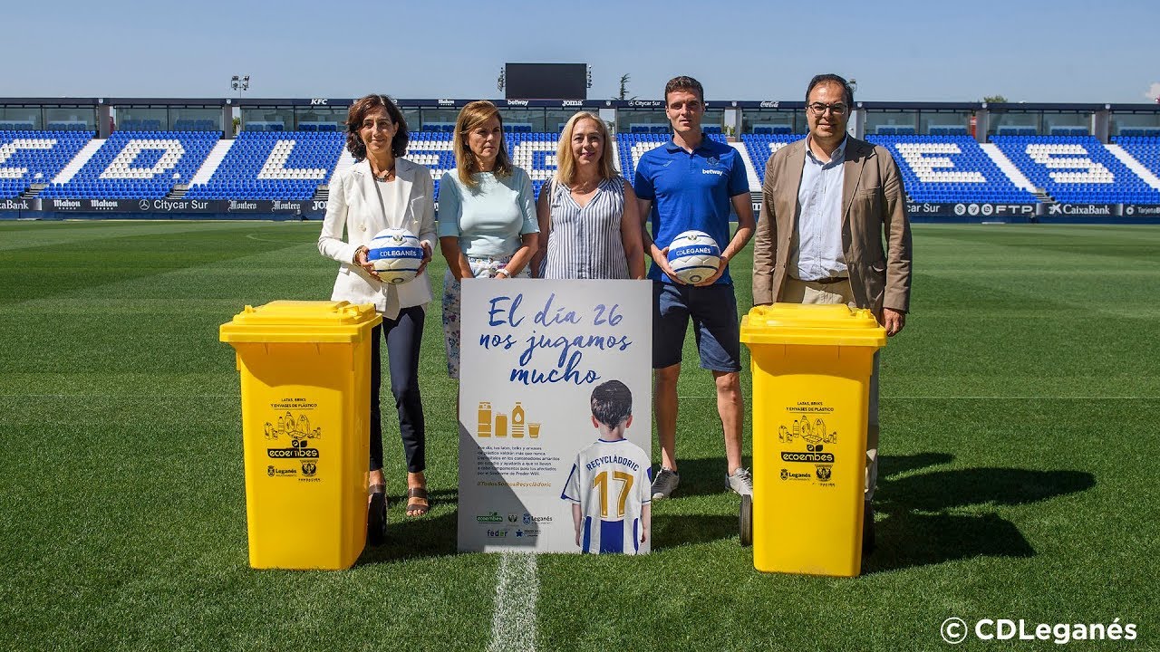 Acto de acuerdo de colaboración entre C.D. Leganés y Ecoembes